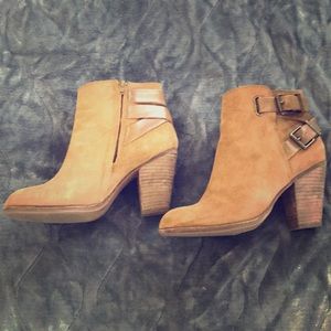 Gianni Bini Booties